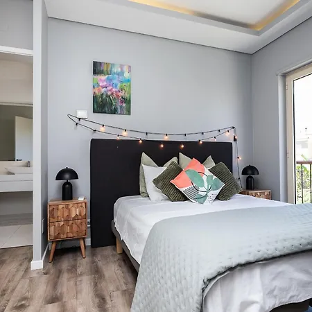 ゲストハウス Ada *